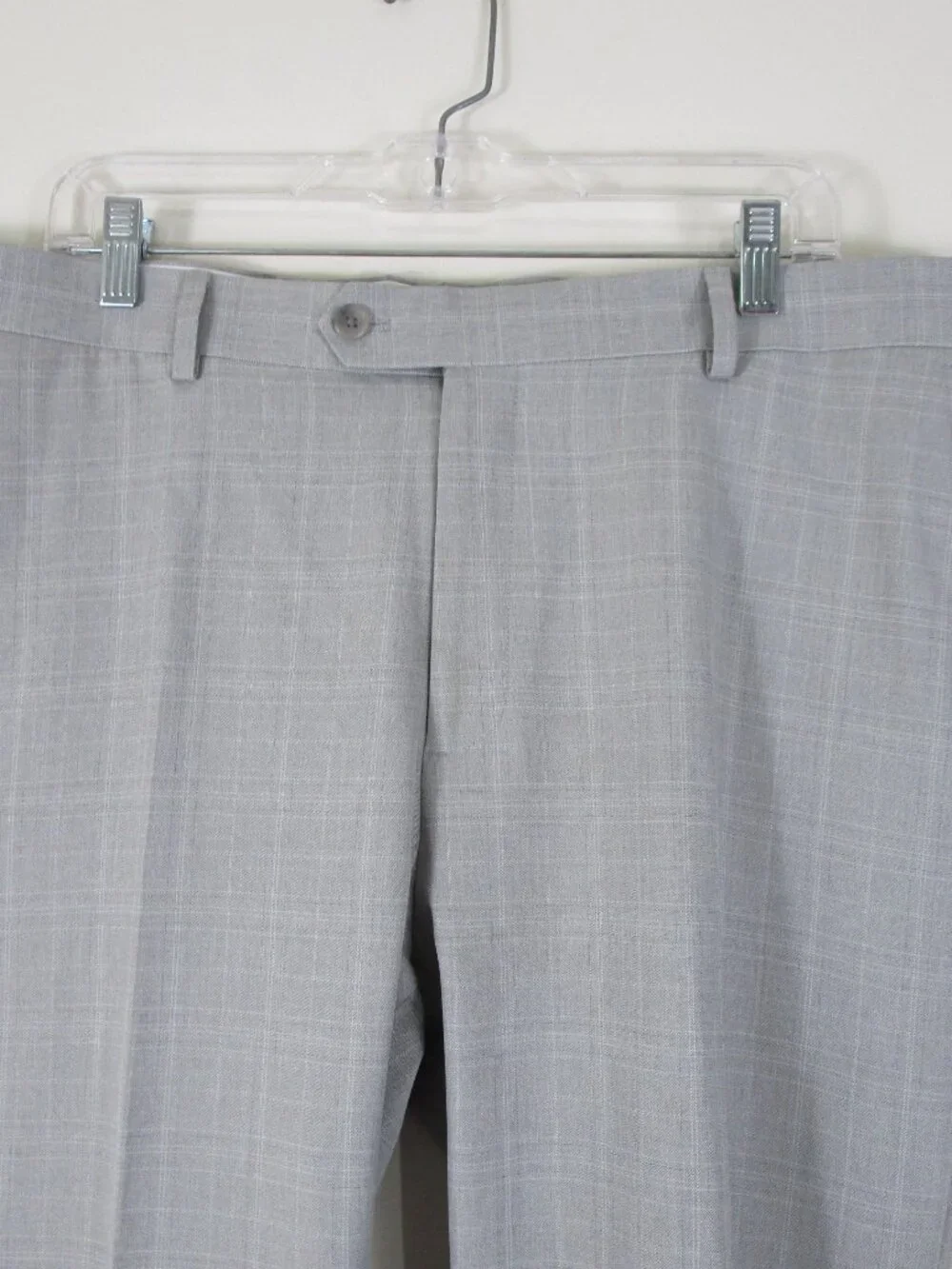 Saddlebred Mens Light Gray Plaid Two Button Suit Size 44R Pants 36 X 30